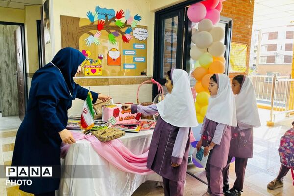 جشن شکوفه ها فرصتی برای دیدن لبخند دانش آموزان
