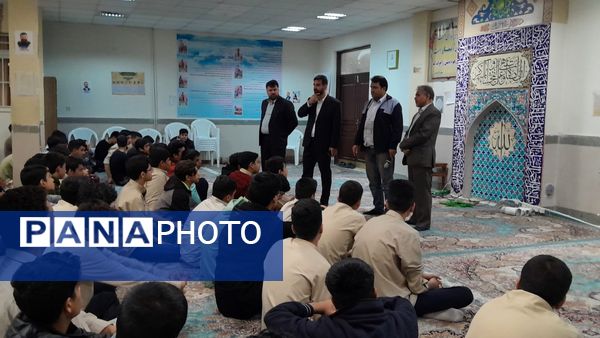 آشنایی با دنیای تراشکاری در دبیرستان ابوریحان بیرونی