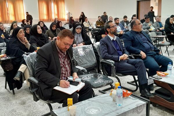 همایش فصلی مدیران مدارس فشافویه با تأکید بر قانون مداری، ارتقای کیفیت آموزشی و سلامت دانش آموزان 