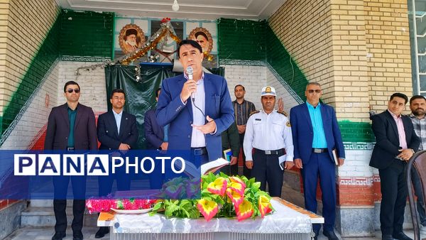 نواخته شدن زنگ سلامت در دبیرستان الزهرا شهرستان مارگون