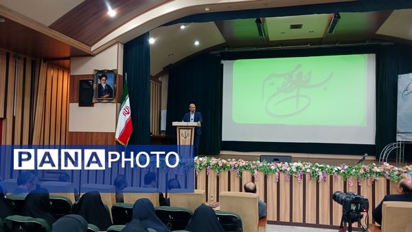 نشست معاون متوسطه وزارت آموزش و پرورش با مدیران مدارس متوسطه استان البرز 