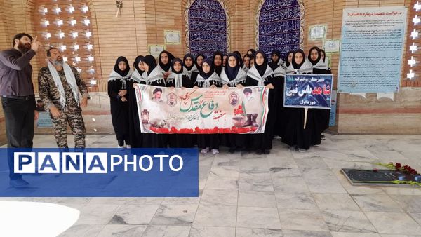 غبارروبی مزار شهدا در گناباد