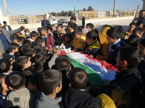 شهید گمنام، میهمان ویژه مدارس شهرستان خاتم شد