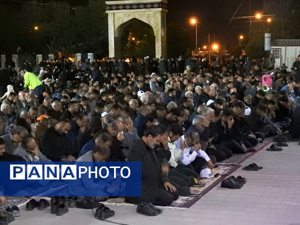 اجتماع بزرگ عزاداران شهدای خدمت در گلزار شهدای نیشابور