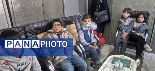 جلسه توجیهی خبرنگاران دبستان نیما کاشمر