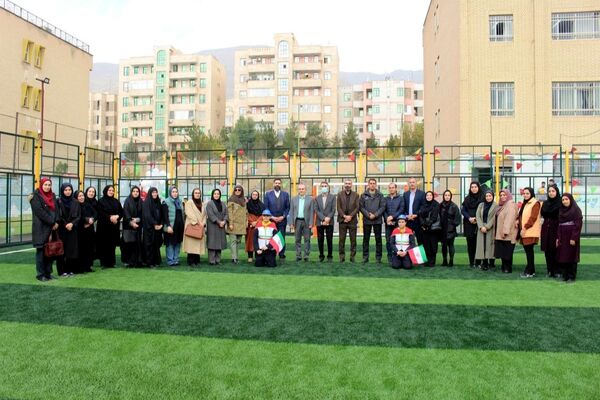 افتتاح زمین چمن مصنوعی دبستان شهدای پاسدار؛ گامی برای نشاط و سلامت دانش‌آموزان