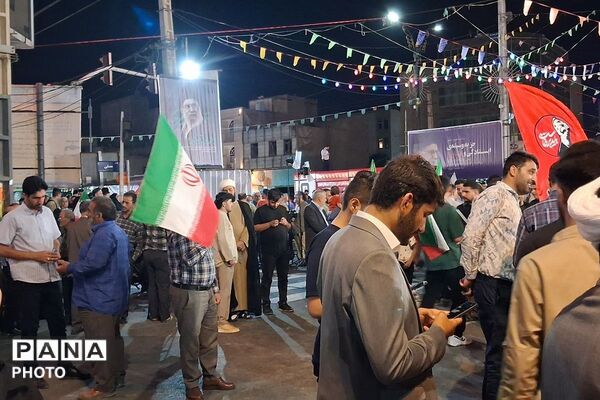 شبی پرنشاط در تجمعات شبانه رباط‌کریم