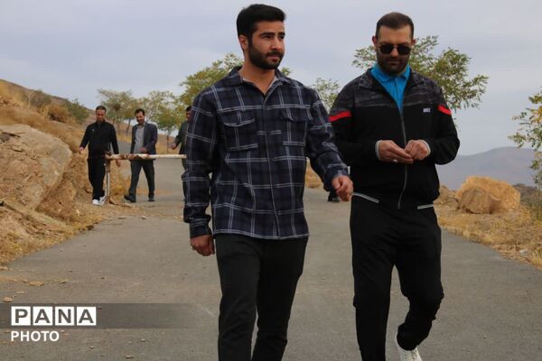 همایش پیاده‌روی در شهرستان فریدن 