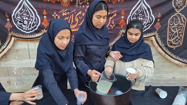 موکب مادر پهلو شکسته