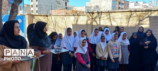 افتتاحیه کافه دخترانه «بابونه» در شهرکرد