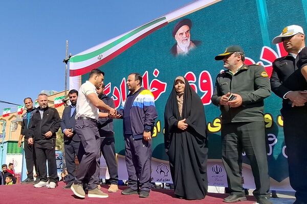  همایش بزرگ پیاده روی خانوادگی در نسیم‌شهر 