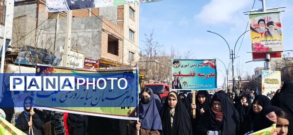پاسخ حماسی مردم انقلابی فاروج به استکبار جهانی با حضور در راهپیمایی ۲۲بهمن 