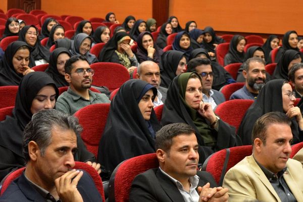 مراسم اختتامیه طرح و برنامه‌های آموزشی در بهارستان 2