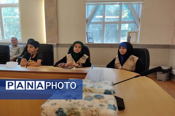 تجلیل از برگزیدگان پویش رأی با خانواده در نیشابور