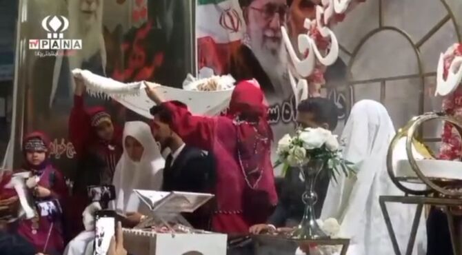 جشن‌ ازدواج در اجتماع شبانه مینودشت