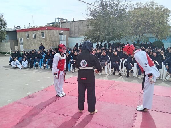 المپیاد‌ ورزشی درون مدرسه ای در دبیرستان فاطمیه