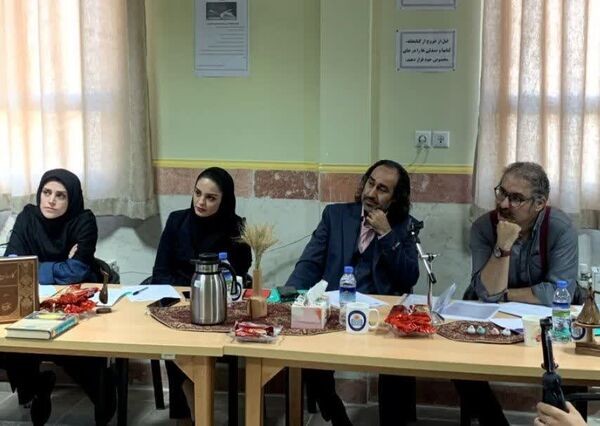 جشنواره «برگی از دانش» در دبیرستان نمونه دولتی کاشانی‌پور فردیس