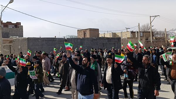 حضور گسترده مردم سفیددشت در راهپیمایی ۲۲ بهمن