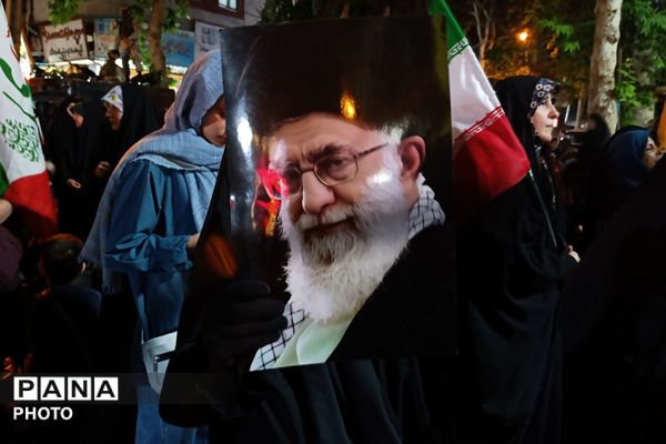 ایستادگی تا هفتاد و هفتمین شب بیعت با رهبر، برای ثبات اقتدار ملت