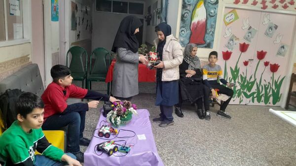 برگزاری مسابقات رباتیک در کانون شهدای فرهنگی ملارد
