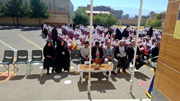 جشن عاطفه‌ها در مدارس اهر