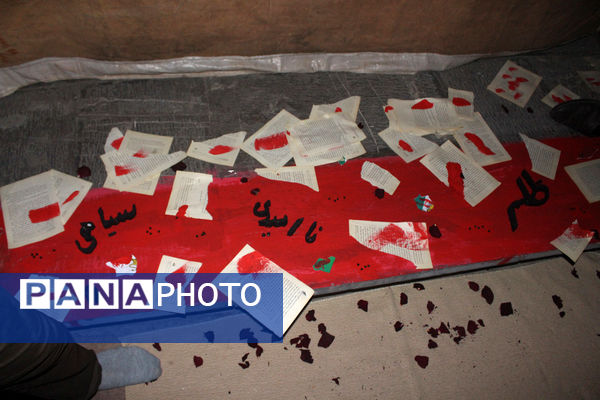 روایتگری طلاب جوان در یادواره شهدای مدرسه حقانی قم