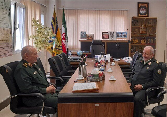 دیدار نوروزی سردار احمدی‌مقدم با سرلشکر صفوی