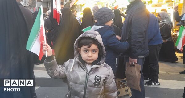 مردم تهران؛ پای کار انقلاب