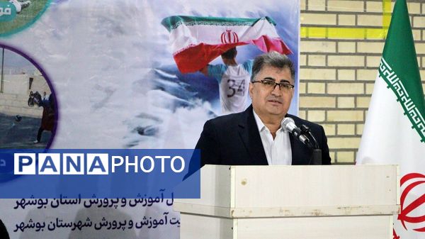 روشن شدن مشعل جام اقتدار ایران در آیین یادبود ۳۴ دانش‌آموز شهید بوشهر