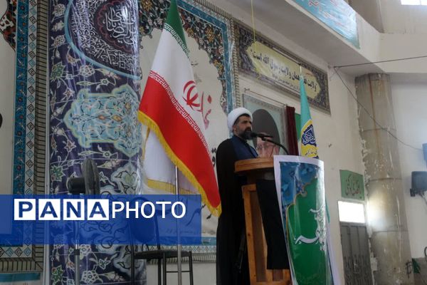 اقامه نماز جمعه‌ در گلوگاه 