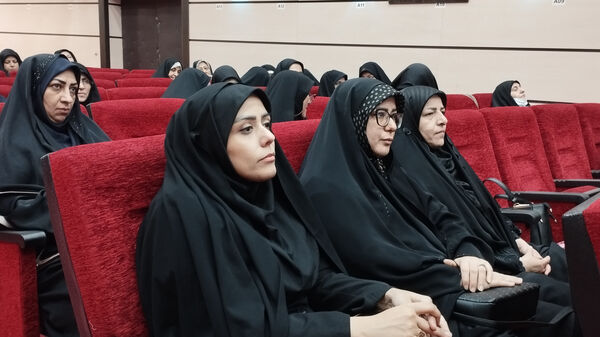 برگزاری جلسه مدیران مدارس منطقه ۱۴ 