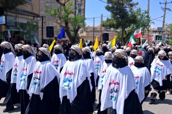 بانوان آماده به رزم تربت جام در اجتماع دختران جان فداسنگ تمام گذاشتند