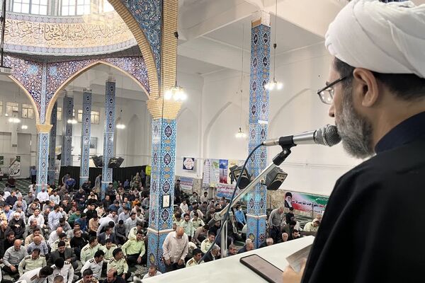 اقامه نماز جمعه در شهرستان اسلام آباد غرب 