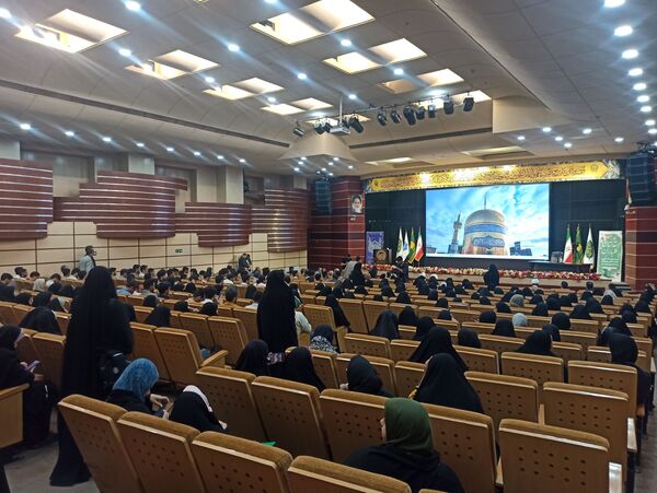 سی و دومین جشنواره فرهنگی هنری قرآن و عترت در مشهد برگزار شد