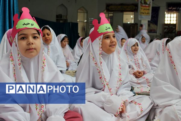 پرواز فرشته‌های آسمانی؛ جشن تکلیف دختران سملقان در مسجد جامع