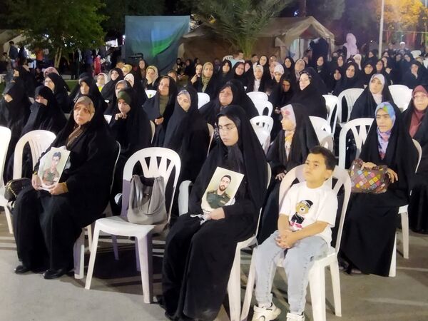 آیین بزرگداشت شهدای دفاع مقدس در مسیر«اتحاد مقدس»