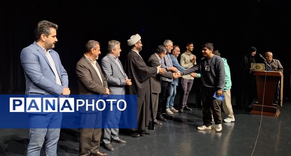 رونمایی از طرح چهارهزارمین خانواده اهل قلم دهه هشتادی و نودی