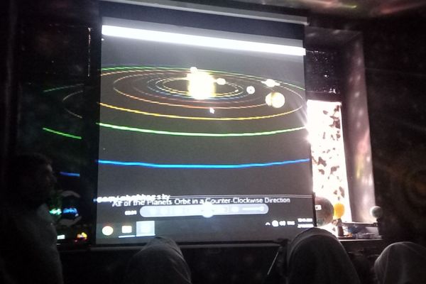 آشنایی دانش‌آموزان با دنیای علم در پژوهش‌سرای فرهنگ