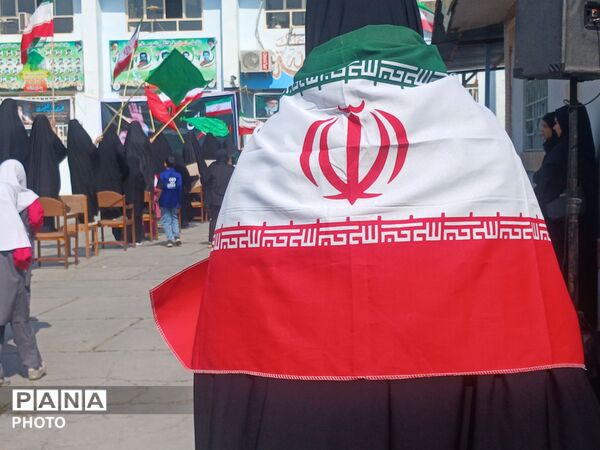 اجتماع پرشور فرهنگیان و دانش آموزان گالیکش