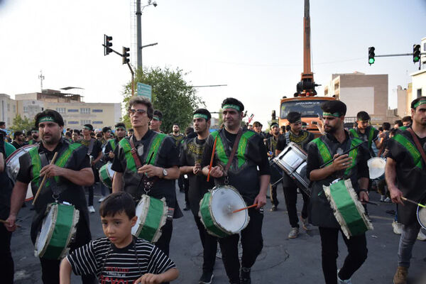 کاروان نمادین اسرای کربلا در قم-1
