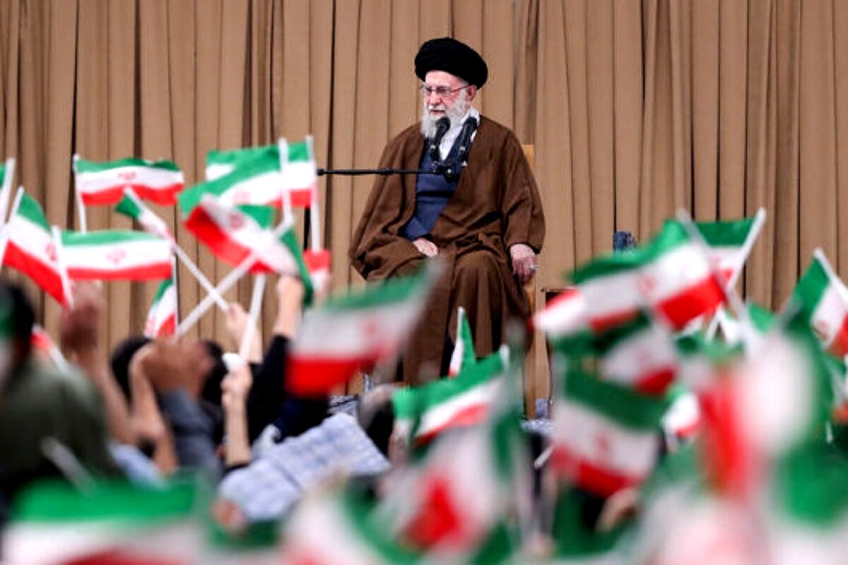 اشک‌هایی که از شوق دیدار ریخته شدند