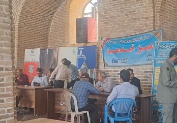 میز خدمت اداره‌های شهرستان نیشابور در روز جمعه خشم و نصر