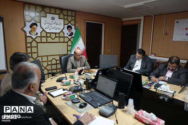 جلسه هماهنگی و هم افزایی بین دبیرخانه کمیسیون تخصصی توسعه آموزش عمومی قرآن کشور و معاونت آموزش متوسطه