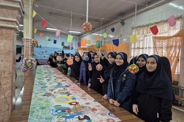 هفته ماها، فرصتی برای درخشش استعدادهای هنری دانش‌آموزان دبیرستان شهید همت