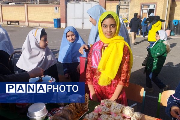 حضور پرشور دانش آموزان ناحیه دو شهرری در برنامه‌های متنوع دهه فجر و جشن انقلاب