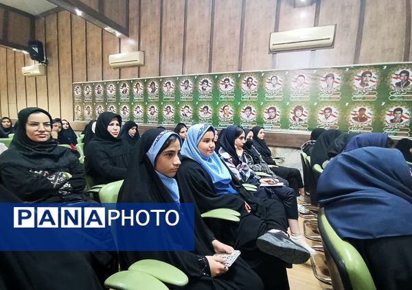 اولین جلسه هم‌اندیشی روسای شوراهای دانش‌آموزی ناحیه ۵ 