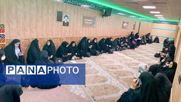 شکوه حضور فرهنگیان مناطق تهران در تشییع شهید گمنام