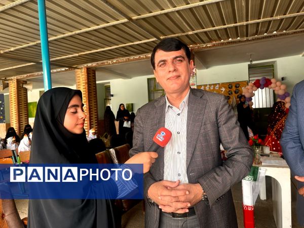 جشن شکوفه‌ها و طنین زنگ مهر در مدرسه فاطمه‌ الزهرا شهرستان جاسک