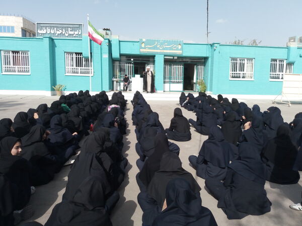 برگزاری گفتمان مهدوی در دبیرستان فاطمیه