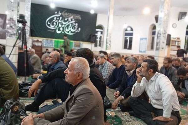 برگزاری یادواره شهدا در مسجد موسی بن جعفر شهرستان فیروزکوه 